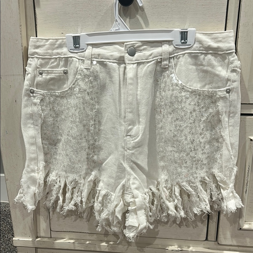 POL NWOT White Frayed Denim Shorts
